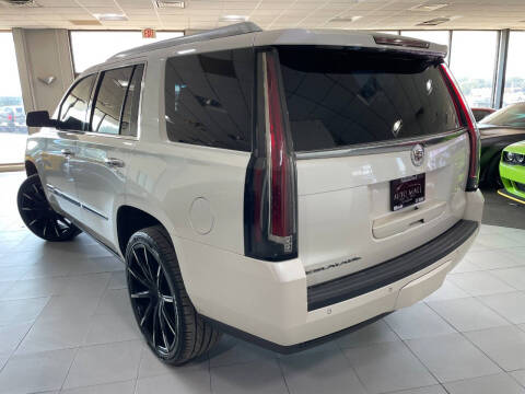 2015 Cadillac Escalade Luxury