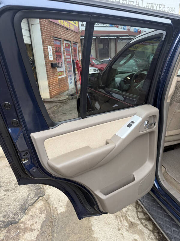 2011 Nissan Pathfinder SV