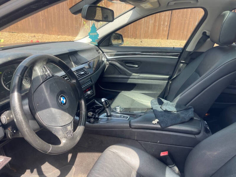 2011 BMW 5 Series 528i