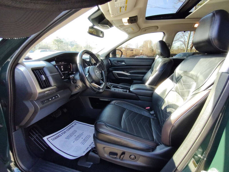 2022 Nissan Pathfinder Platinum