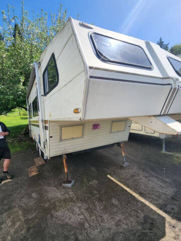 1988 Alpenlite 5th Wheel for sale at Peggy's Classic Cars in Oregon City OR