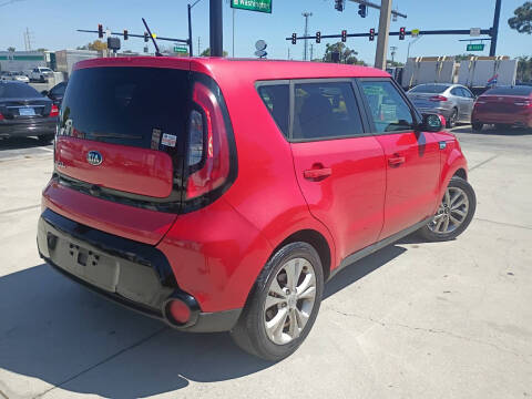 2016 Kia Soul +