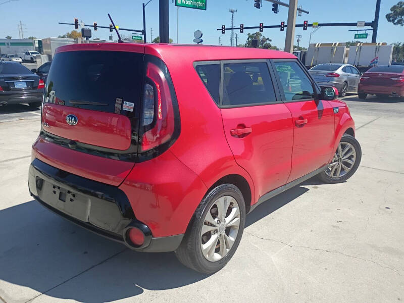 2016 Kia Soul +