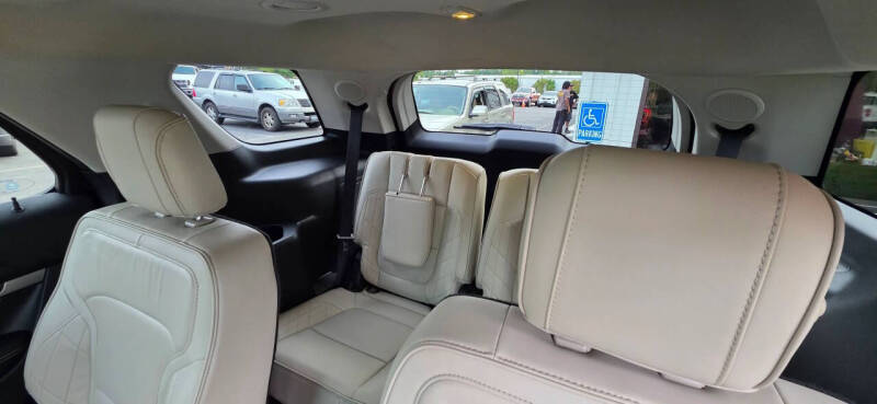 2017 Ford Explorer Platinum