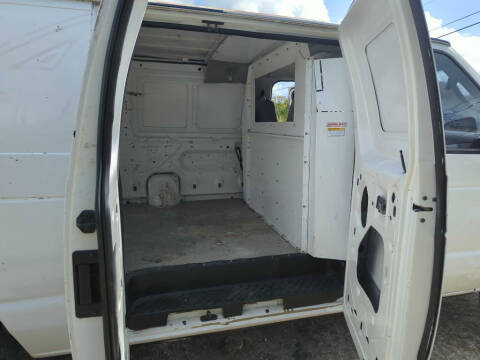 2005 Ford E-Series E-350 SD