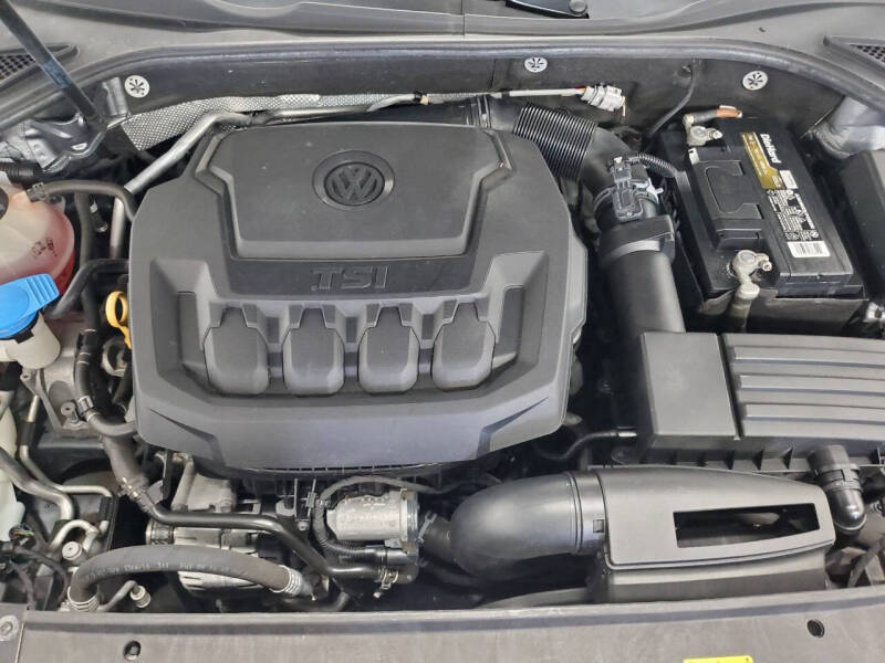 2018 Volkswagen Passat 2.0T R-Line