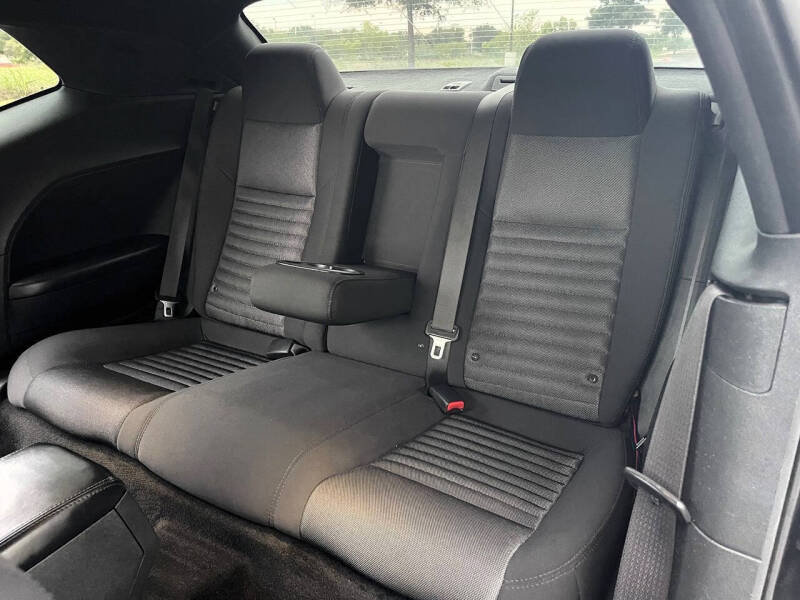 2014 Dodge Challenger SXT