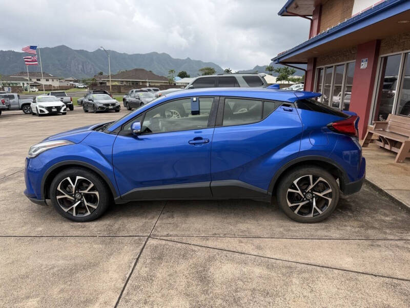2022 Toyota C-HR XLE