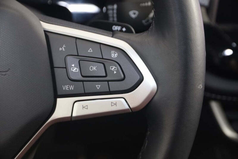 2024 Volkswagen Atlas Cross Sport SEL Premium R-Line 4Motion