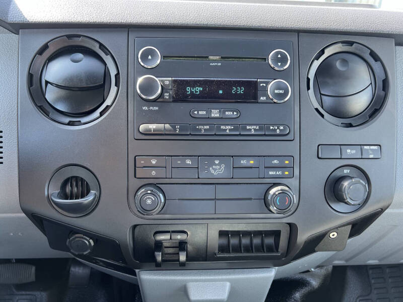 2015 Ford F-350 Super Duty XL