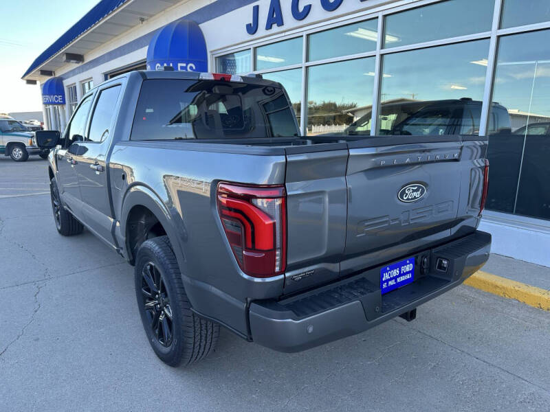 2025 Ford F-150 Platinum