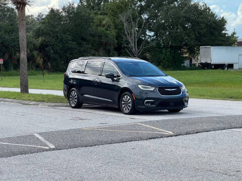 2021 Chrysler Pacifica Hybrid Touring