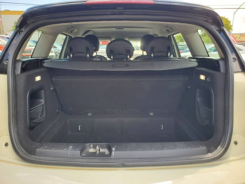 2017 MINI Clubman Base photo 6