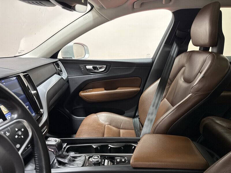 2018 Volvo XC60 T5 Momentum