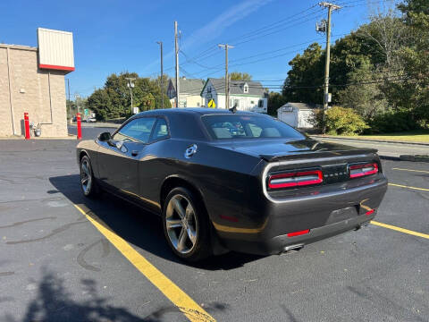 2016 Dodge Challenger SXT