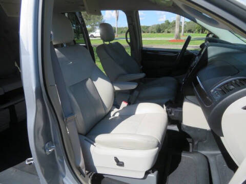 2013 Chrysler Town and Country Limited