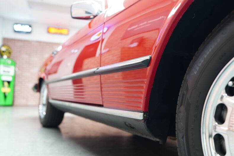 1986 Mercedes-Benz 560-Class 560 SL