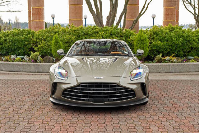 2025 Aston Martin Vantage 6