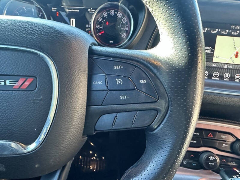 2017 Dodge Challenger SXT