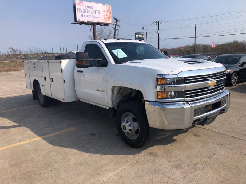 2018 Chevrolet Silverado 3500HD CC