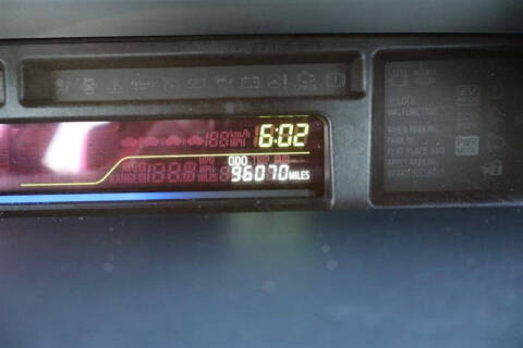 2014 Toyota Prius v Five