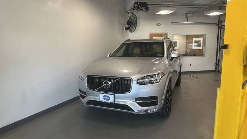 2019 Volvo XC90 T6 Momentum