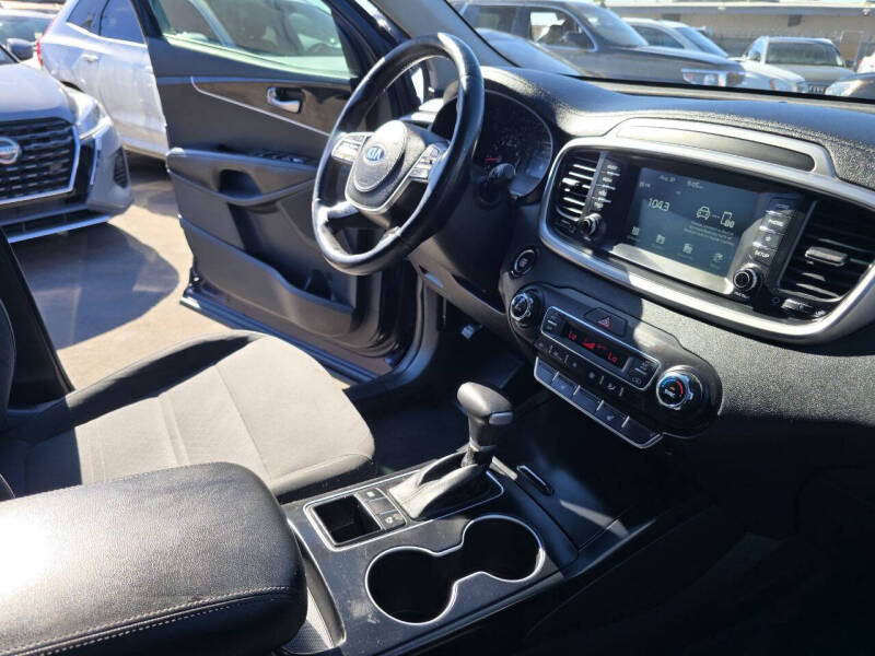 2020 Kia Sorento LX V6