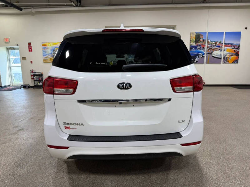 2016 Kia Sedona LX
