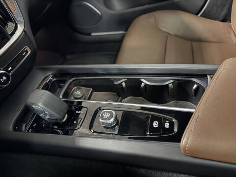 2023 Volvo V60 Cross Country B5 Plus