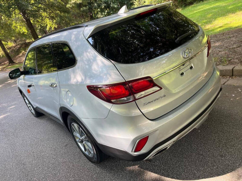 2017 Hyundai Santa Fe SE