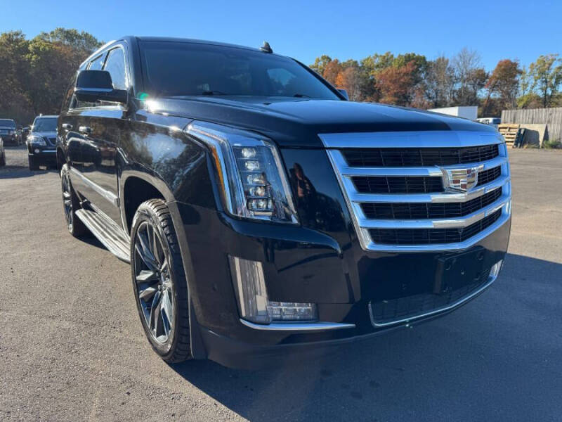 2017 Cadillac Escalade Luxury
