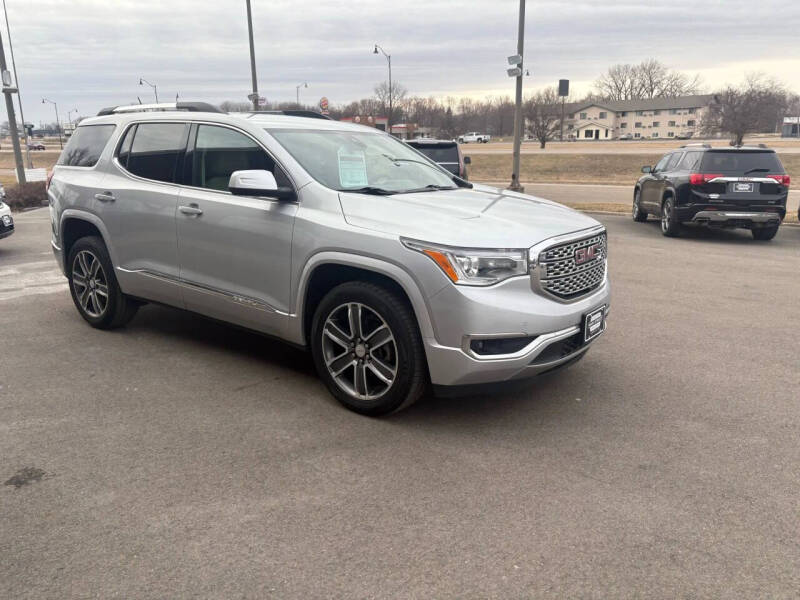 2017 GMC Acadia Denali