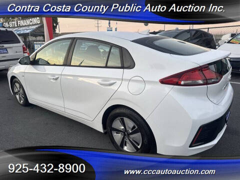 2019 Hyundai Ioniq Hybrid Blue