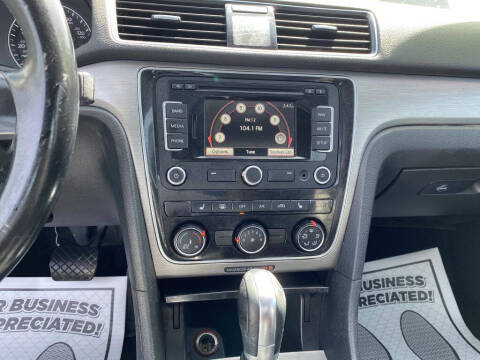 2014 Volkswagen Passat 1.8T SE PZEV