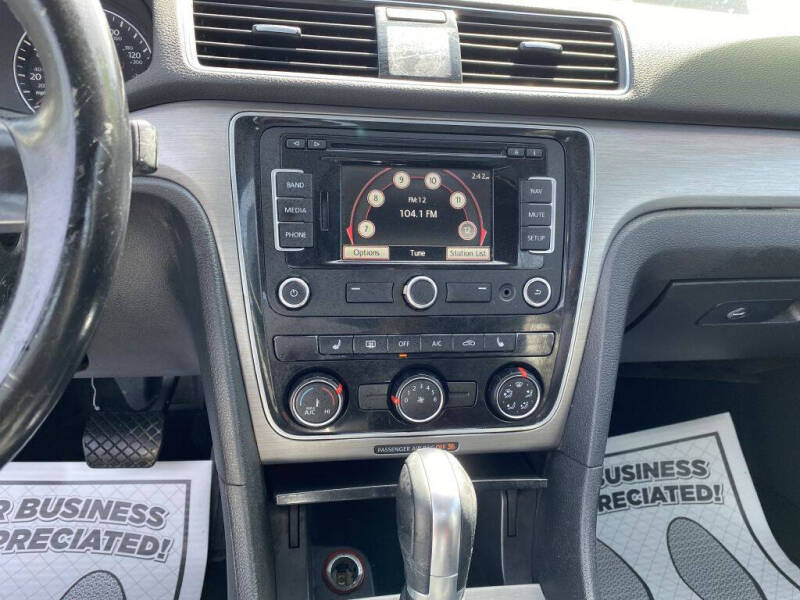 2014 Volkswagen Passat 1.8T SE PZEV
