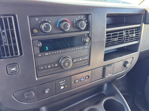 2025 Chevrolet Express 2500