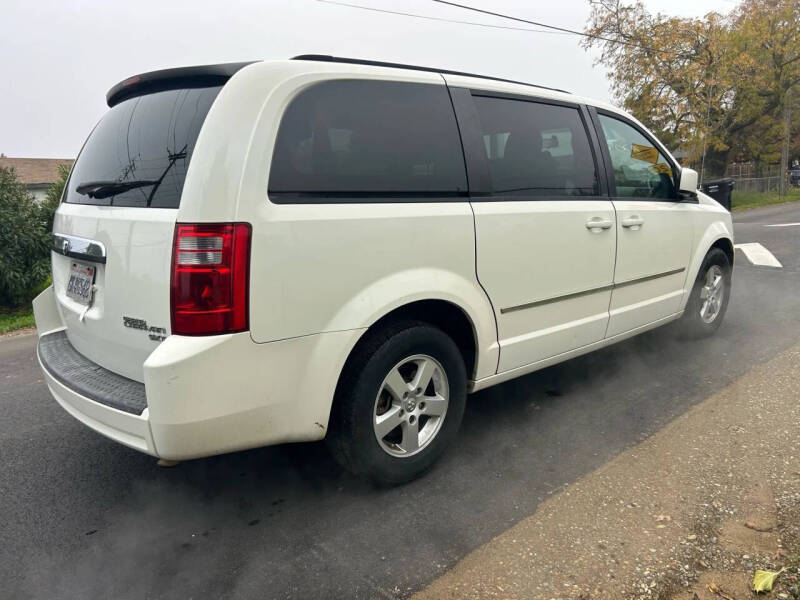 2010 Dodge Grand Caravan SXT