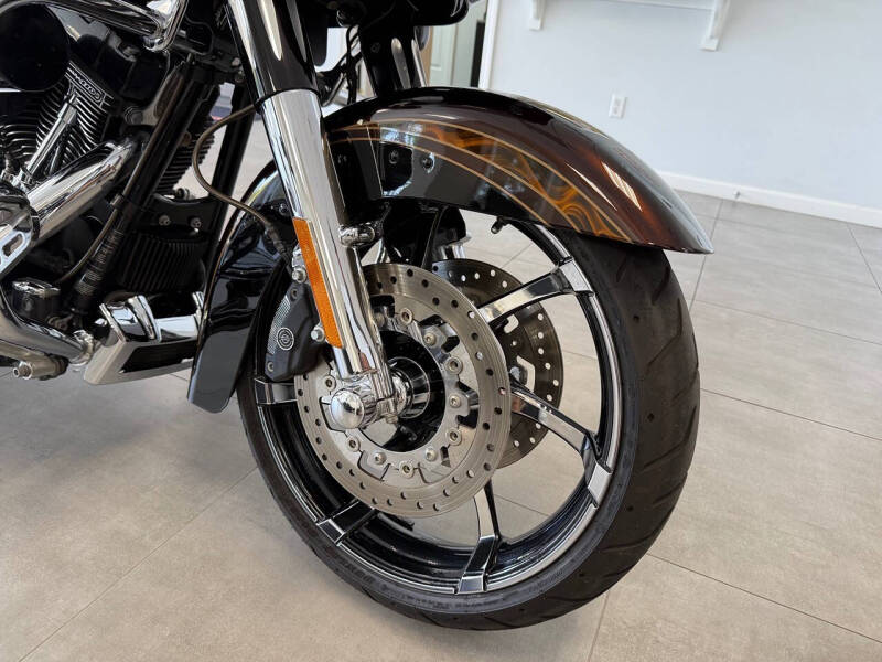 2012 Harley-Davidson CVO Road Glide