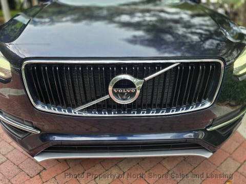 2016 Volvo XC90 T6 Momentum