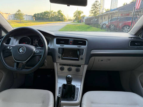 2015 Volkswagen Golf TDI S