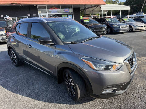 2019 Nissan Kicks SR
