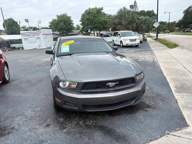 2011 Ford Mustang V6
