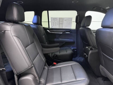 2024 GMC Acadia Elevation