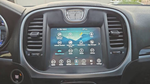 2019 Chrysler 300 Touring