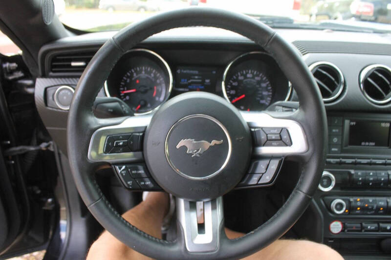 2016 Ford Mustang V6