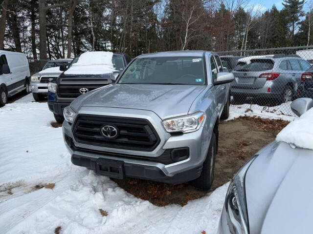 2022 Toyota Tacoma SR's photo