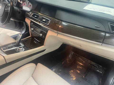 2009 BMW 7 Series 750Li