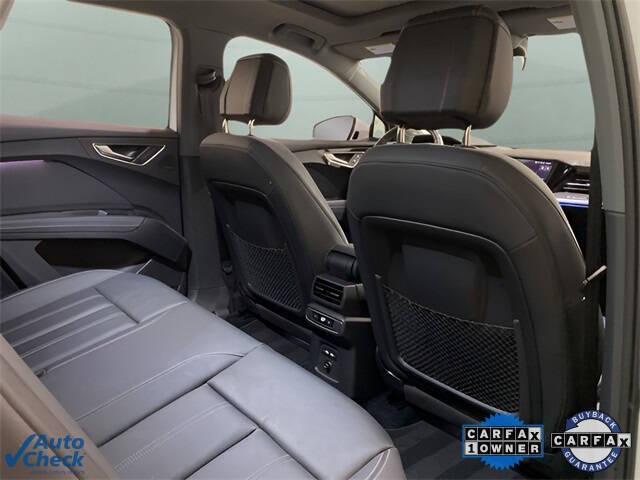 2024 Audi Q4 e-tron quattro Premium Plus 50