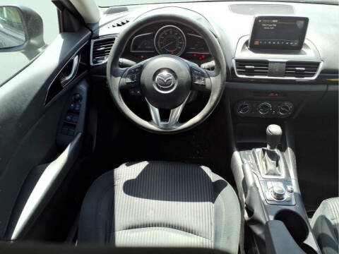 2016 Mazda MAZDA3 i Sport