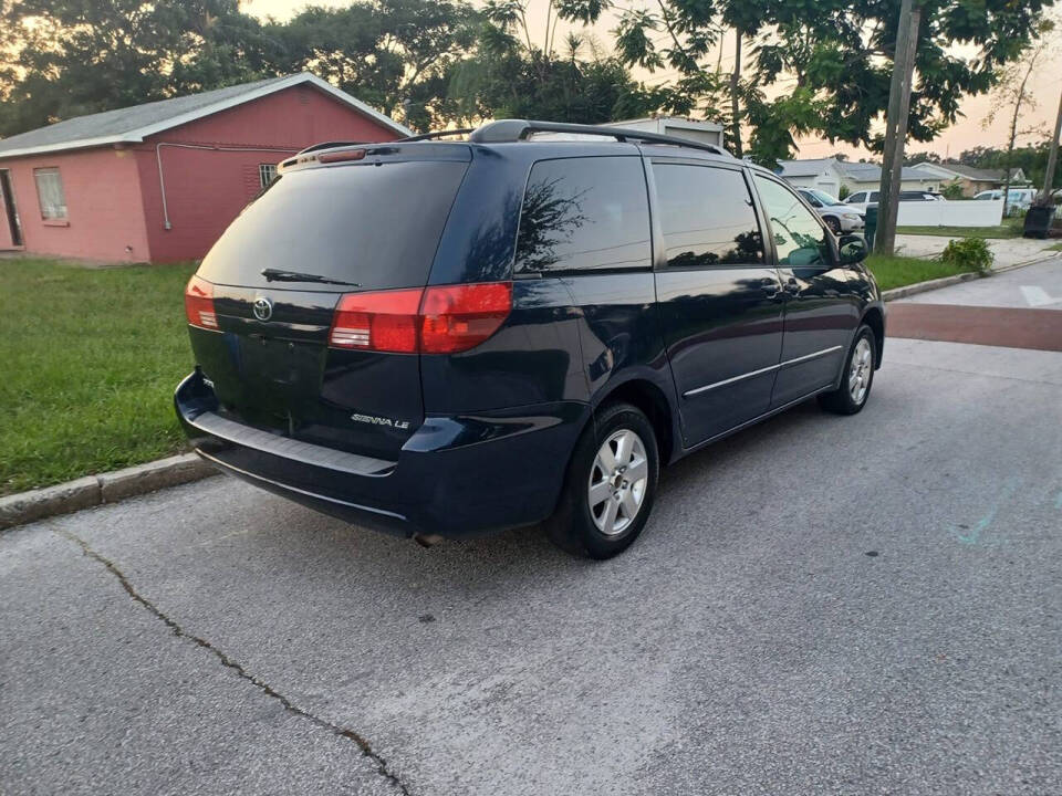 2005 Toyota Sienna for sale at We Buy & Sell Cars Inc in Orlando, FL